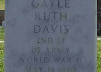 Gayle Ruth Wahl Davis gravestone.