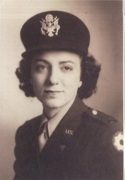 Gayle Ruth Wahl Davis in uniform
